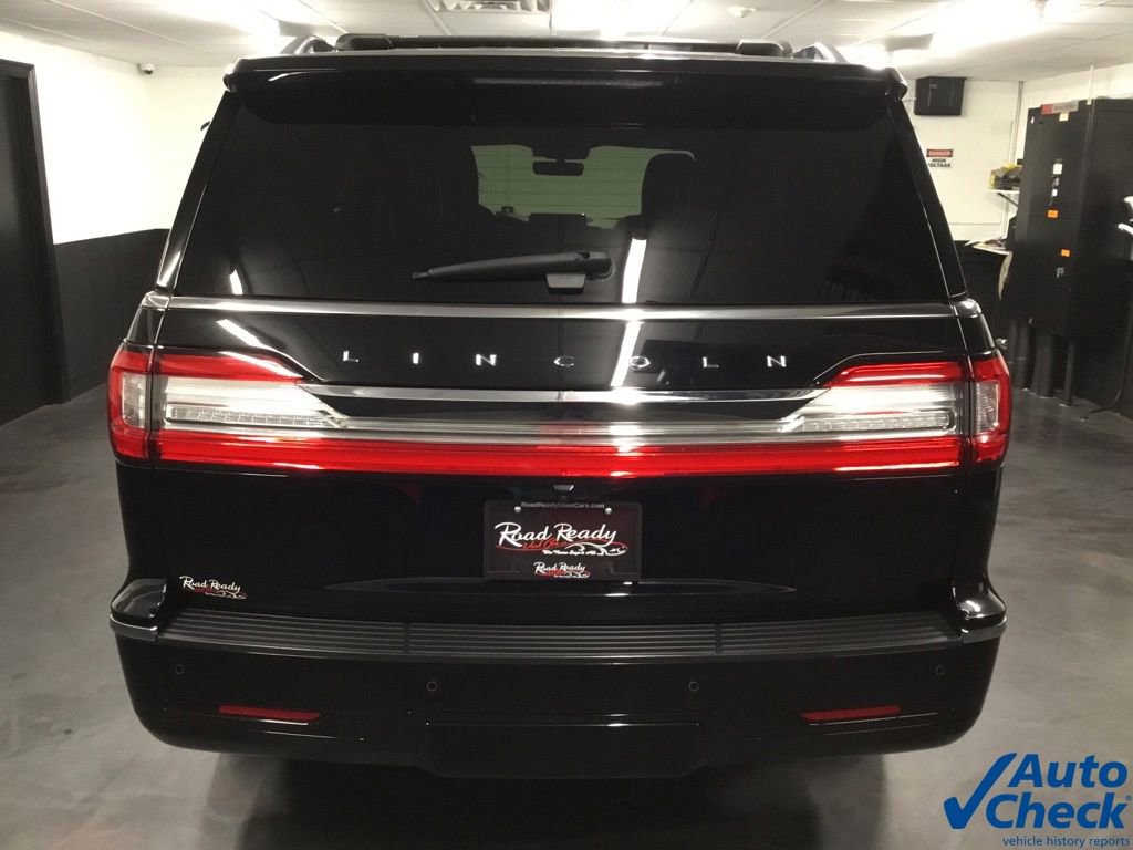 Used 2019 Lincoln Navigator Select w/ Technology Package AWD/4WD image 9