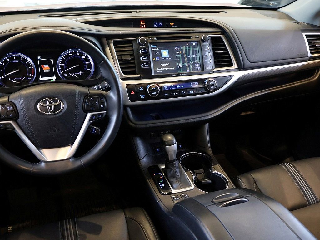 Used 2018 Toyota Highlander SE w/ Protection Package #3 AWD/4WD image 47