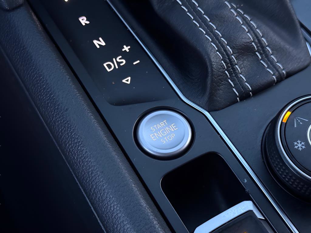 Used 2021 Volkswagen Atlas Cross Sport SEL image 20