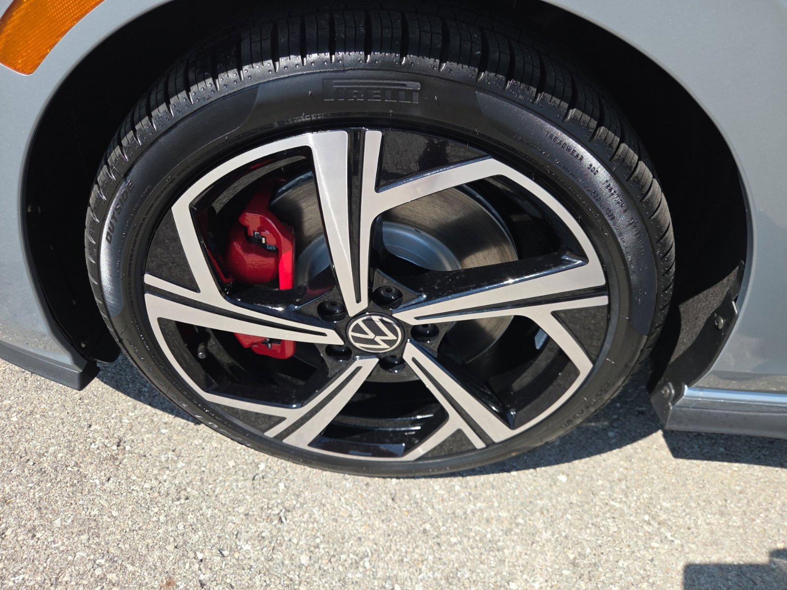 New 2026 Volkswagen GTI SE FWD image 16