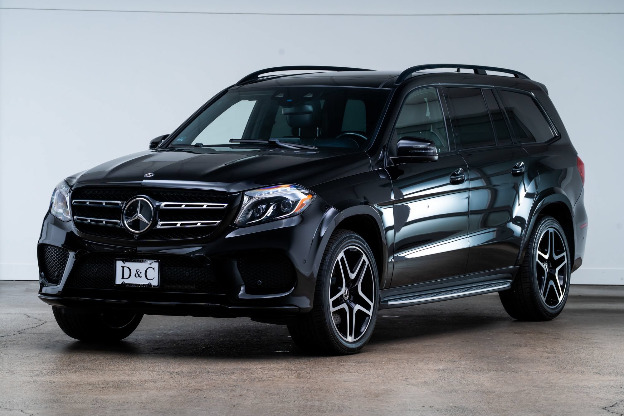 Used 2018 Mercedes-Benz GLS 550 4MATIC image 3