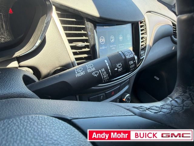 Used 2018 Chevrolet Trax LT w/ Sun & Sound Package FWD image 28