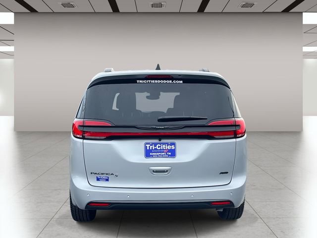 New 2026 Chrysler Pacifica Select w/ S Appearance Package AWD/4WD image 4