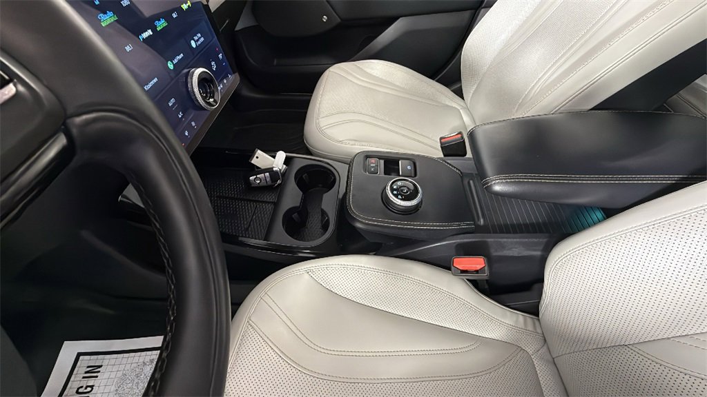 Used 2021 Ford Mustang Mach-E Premium image 23