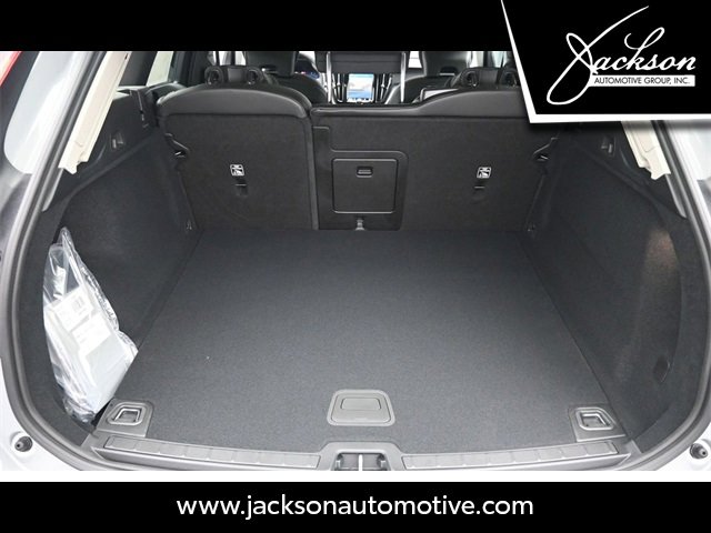 Used 2025 Volvo XC60 B5 Core w/ Climate Package image 22