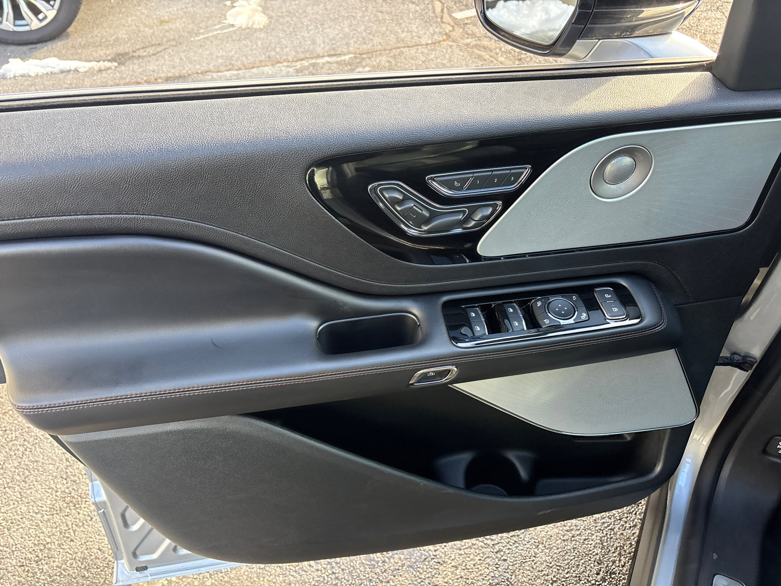 Used 2020 Lincoln Aviator Grand Touring w/ Equipment Group 302A image 11