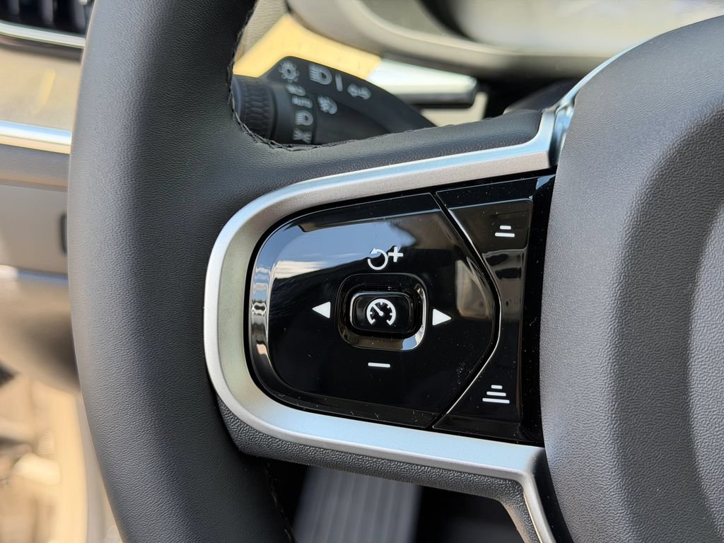 New 2026 Volvo XC60 T8 Plus w/ Protection Package Premier AWD/4WD image 19