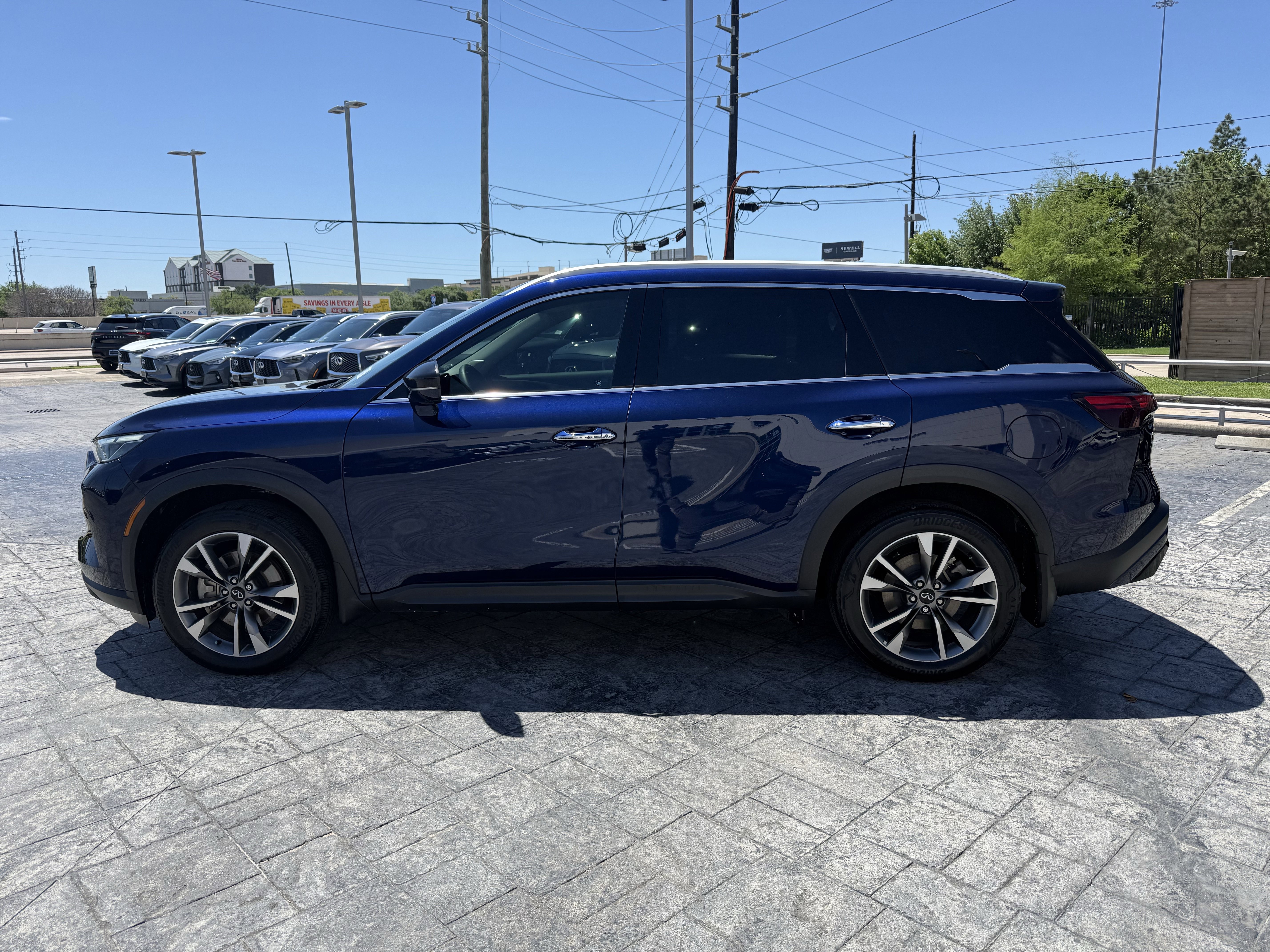 Certified 2023 INFINITI QX60 Luxe w/ Vision Package image 5