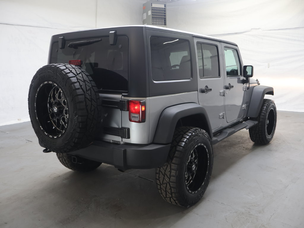 Used 2018 Jeep Wrangler Unlimited Sport S AWD/4WD image 7