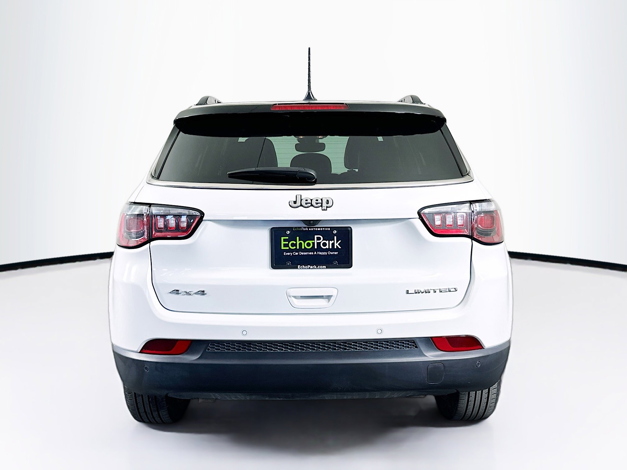 Used 2025 Jeep Compass Limited image 7