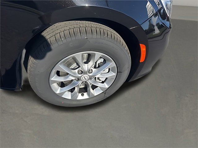 New 2026 Chrysler Pacifica Select image 9