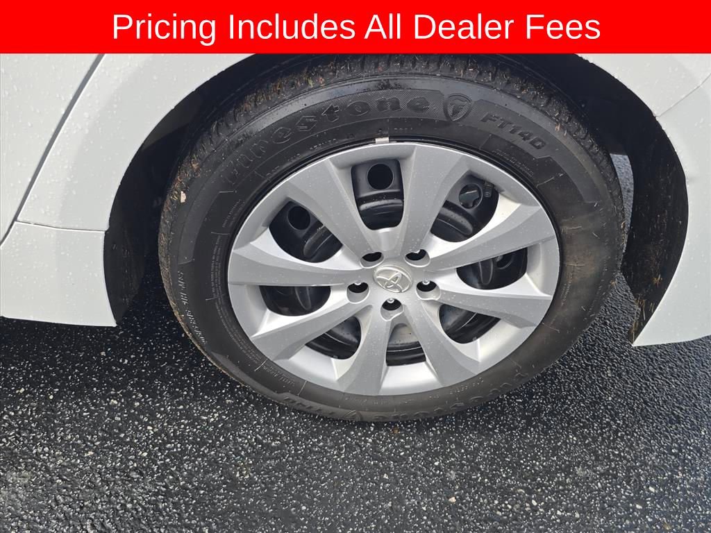 Used 2025 Toyota Corolla LE FWD image 12