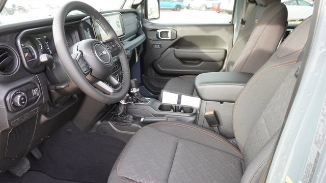 New 2026 Jeep Gladiator Mojave AWD/4WD image 17