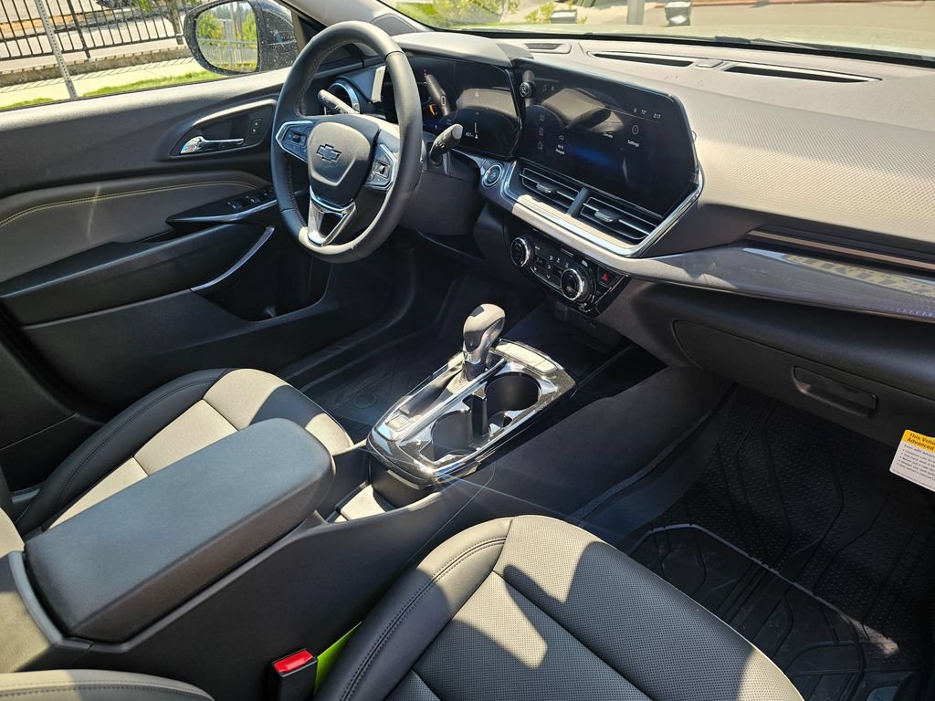 New 2026 Chevrolet Trax ACTIV w/ Sunroof Package FWD image 10
