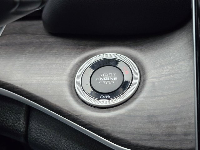 Used 2023 Jeep Grand Cherokee L Limited AWD/4WD image 29