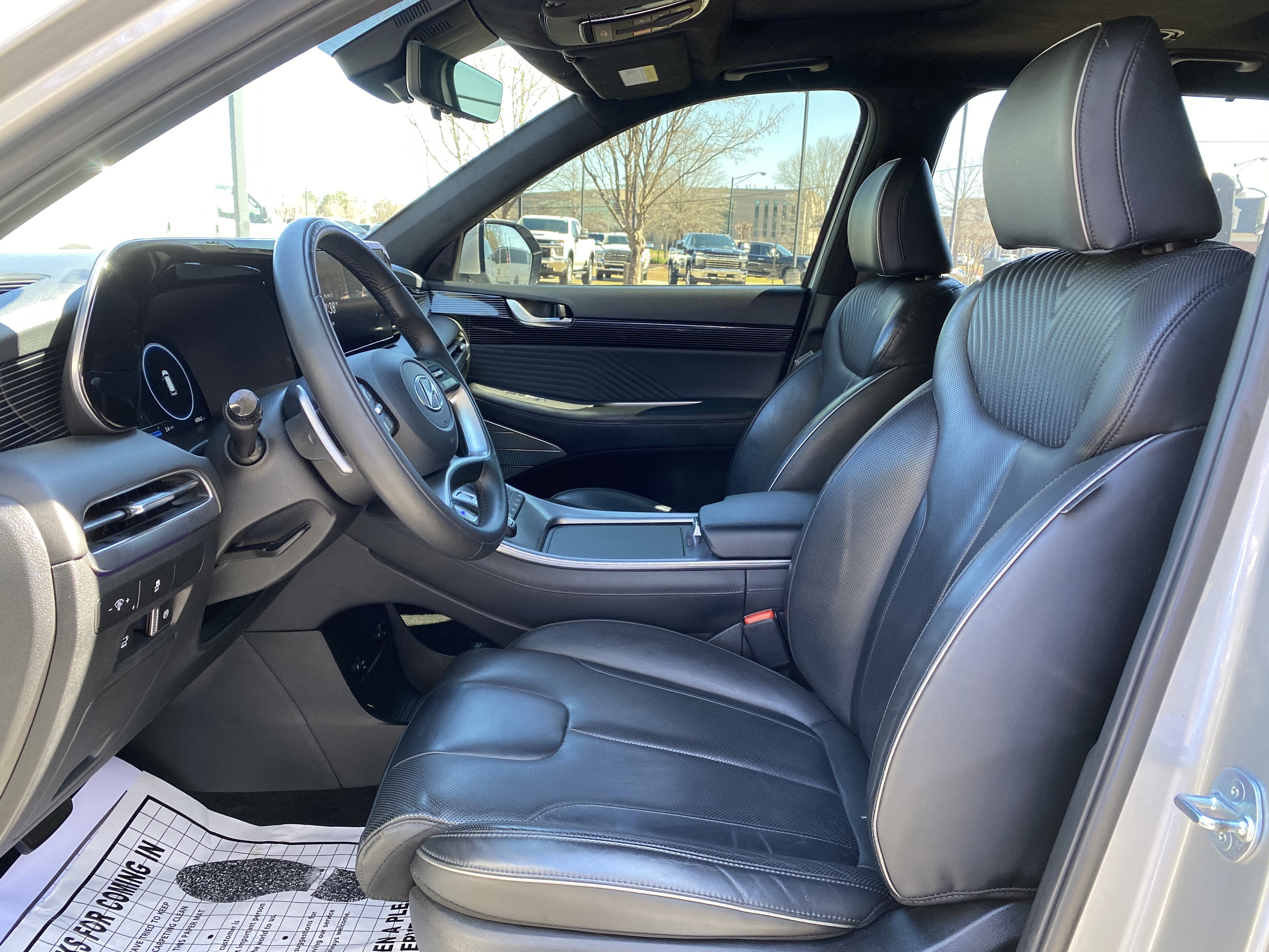 Used 2023 Hyundai Palisade Calligraphy image 16