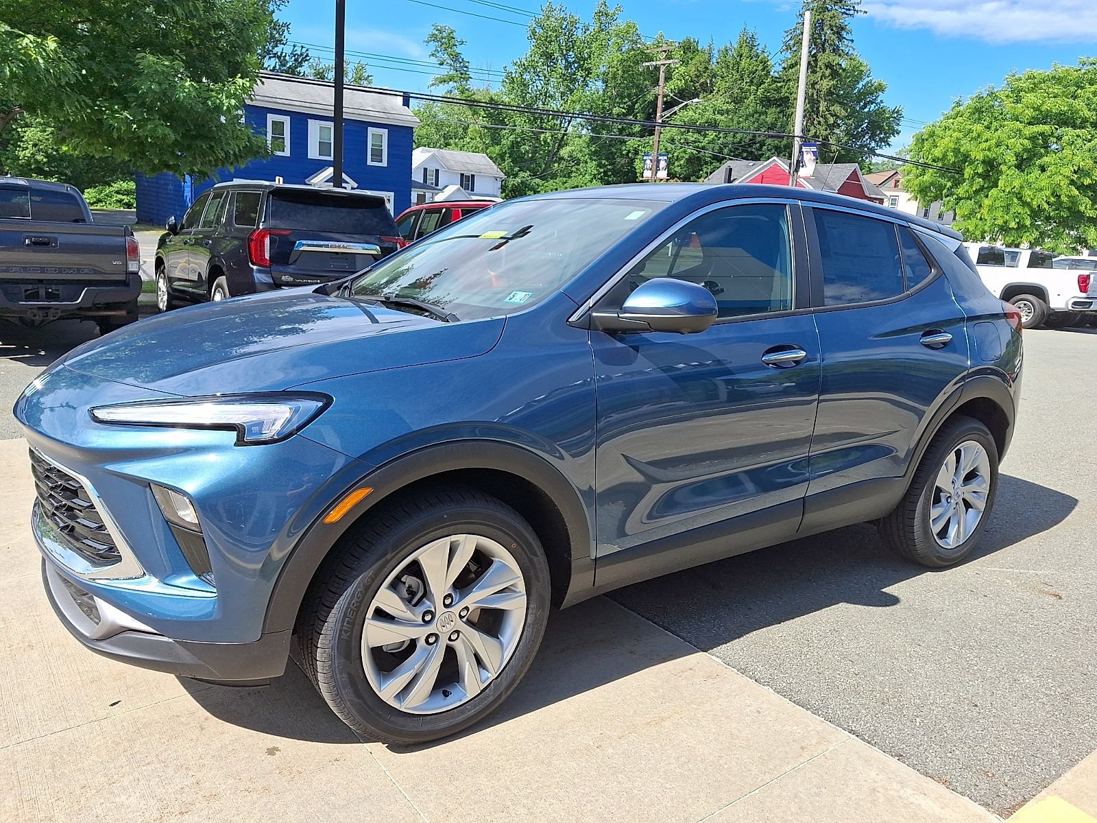 New 2026 Buick Encore GX Preferred w/ Advanced Technology Package AWD/4WD image 3