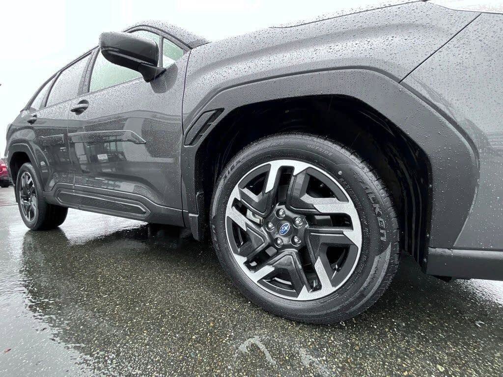 Certified 2025 Subaru Forester Limited image 10