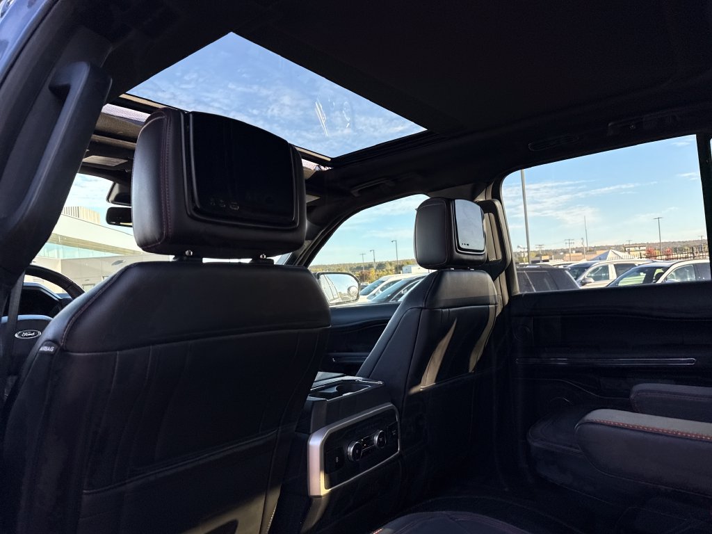 Used 2023 Ford Expedition Limited AWD/4WD image 24