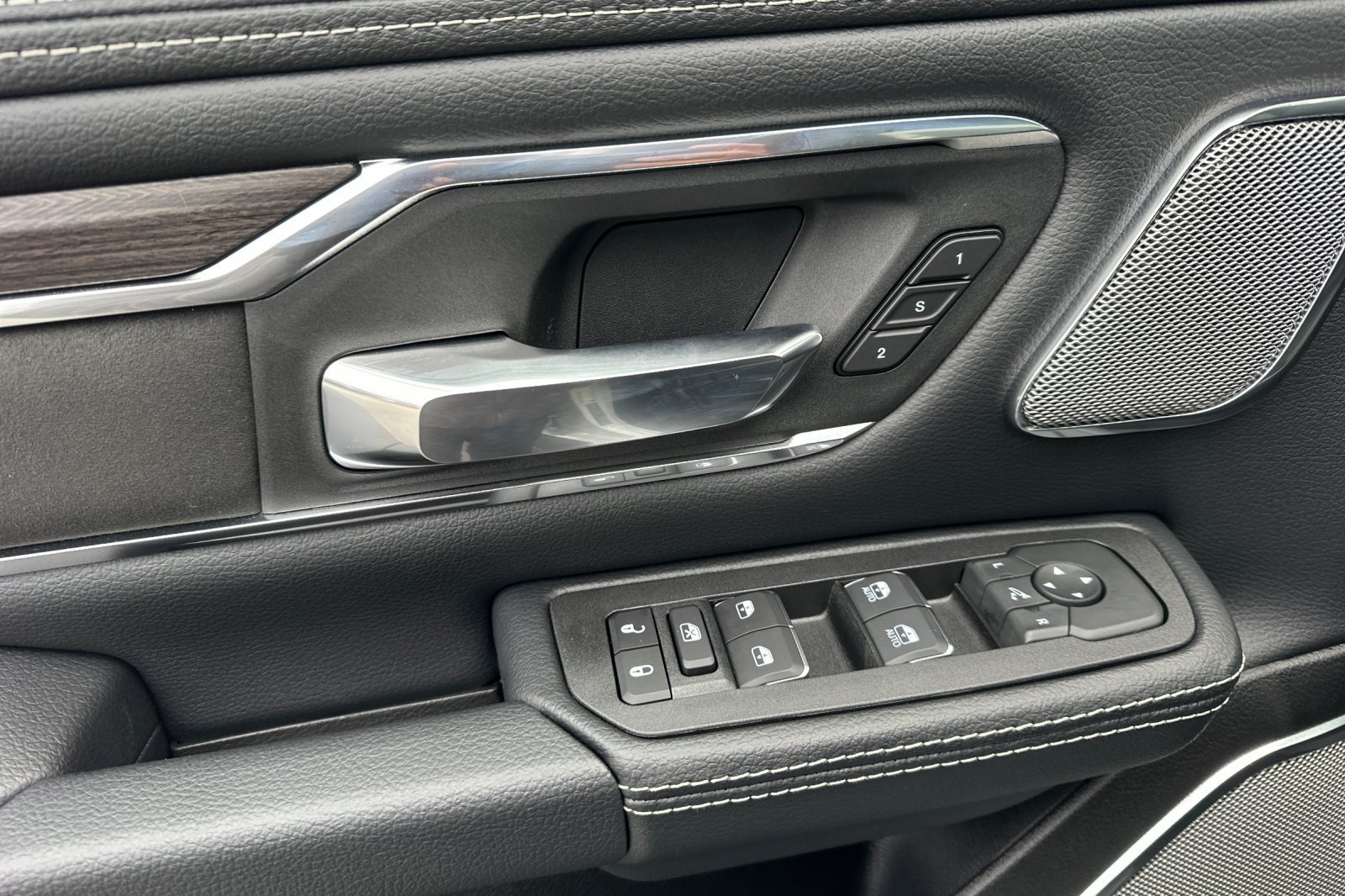 New 2026 RAM 1500 Laramie w/ Night Edition AWD/4WD image 11