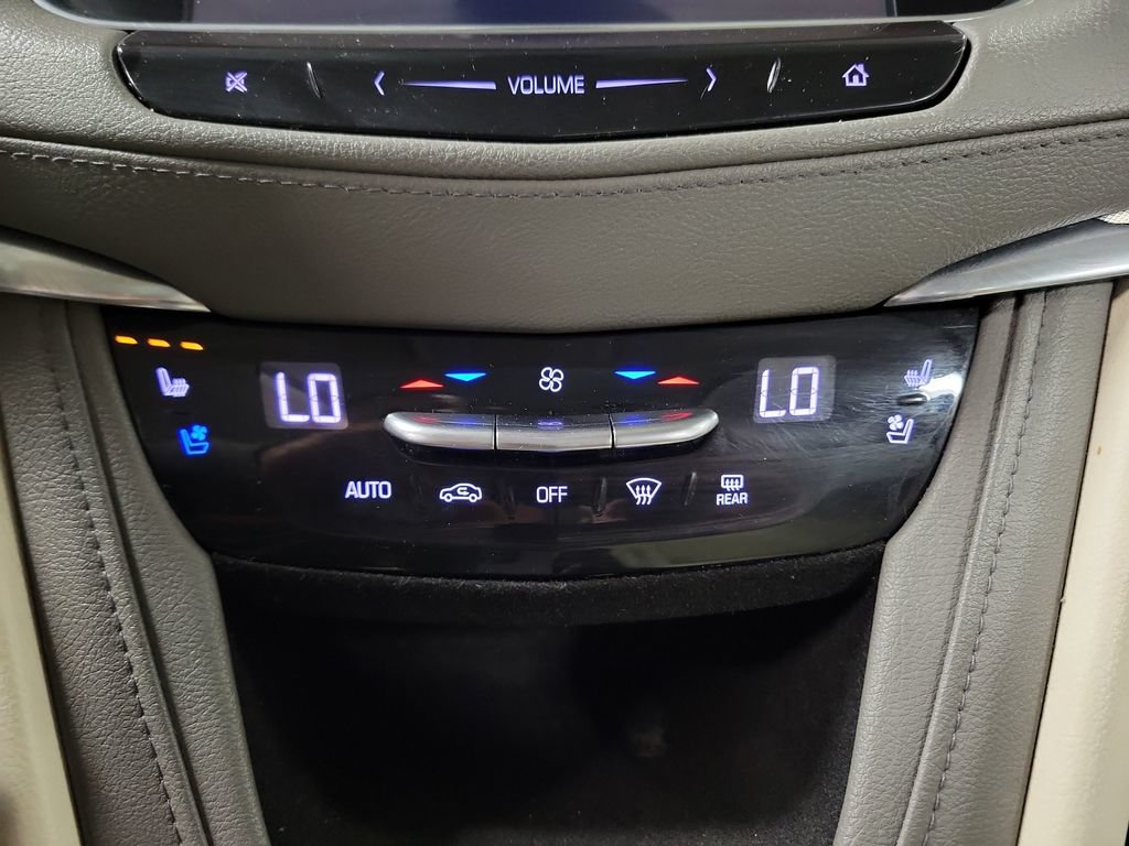 Used 2018 Cadillac XT5 Premium Luxury FWD image 19