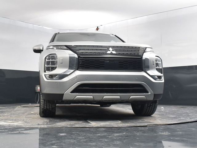 Used 2024 Mitsubishi Outlander SE image 45