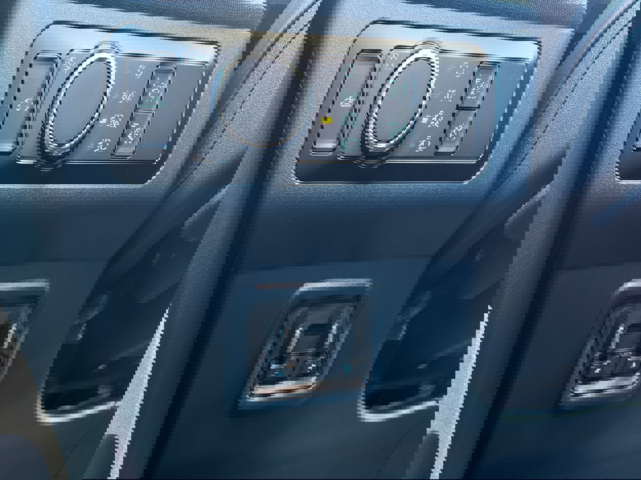 New 2026 Ford Maverick XLT w/ XLT Luxury Package image 19