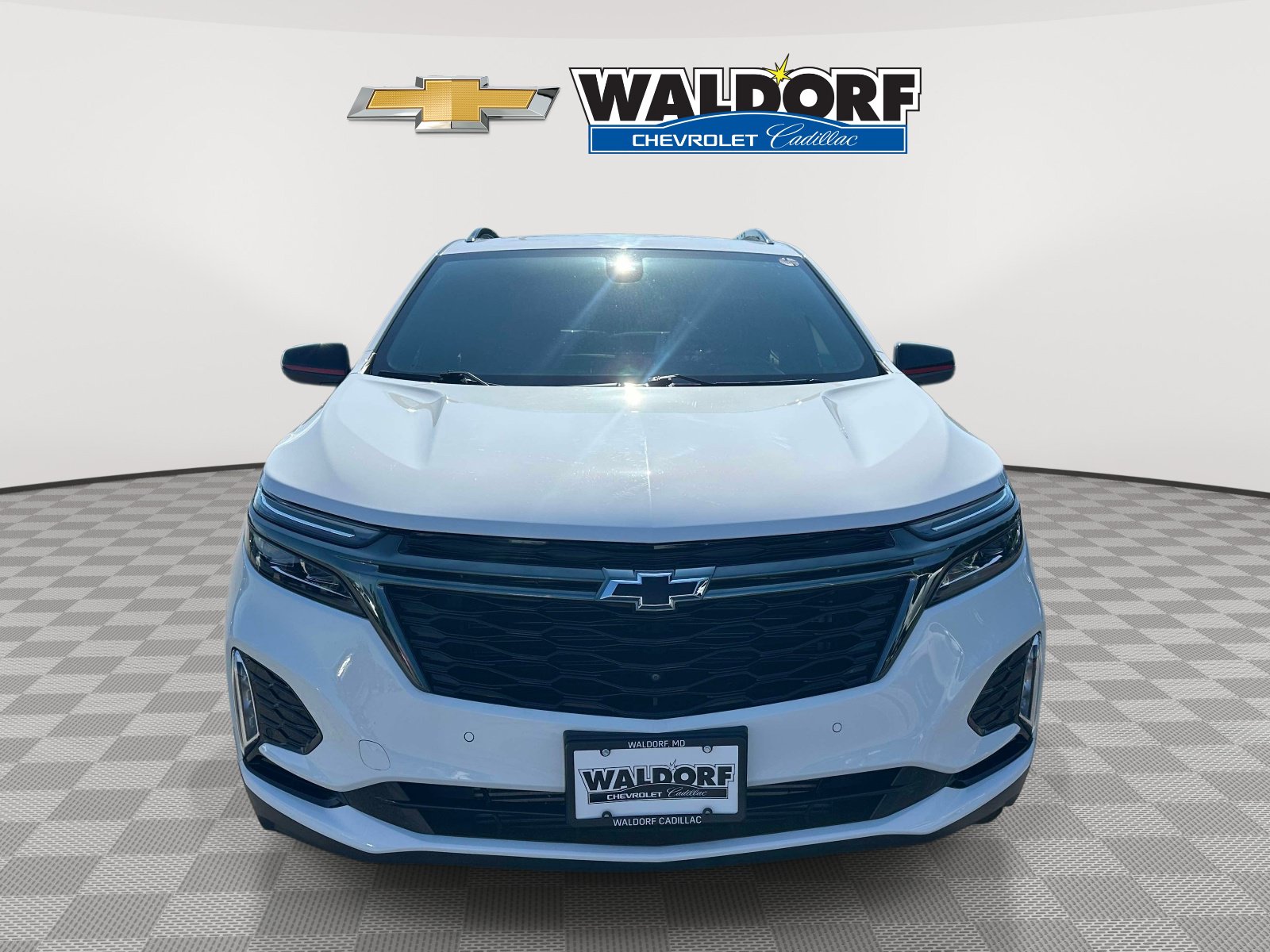 Used 2023 Chevrolet Equinox Premier FWD image 2