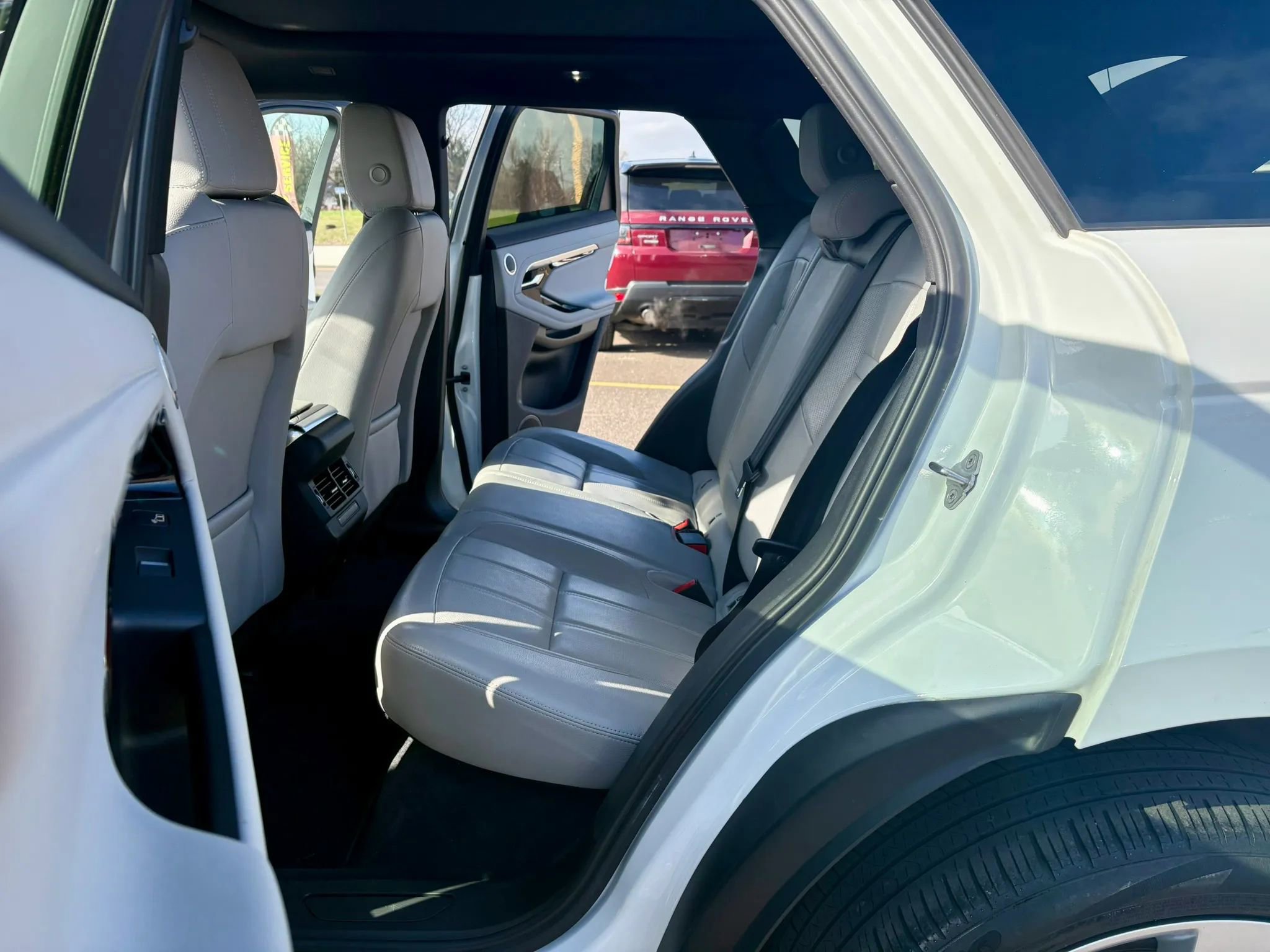 Used 2021 Land Rover Range Rover Evoque SE AWD/4WD image 20