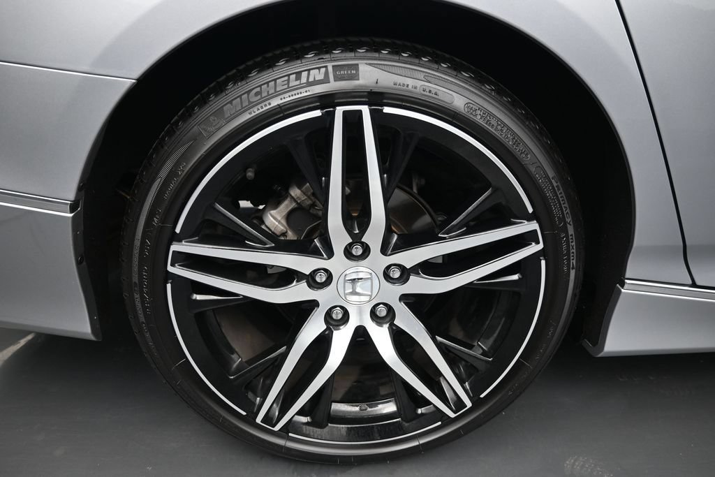 Used 2021 Honda Accord Touring image 34