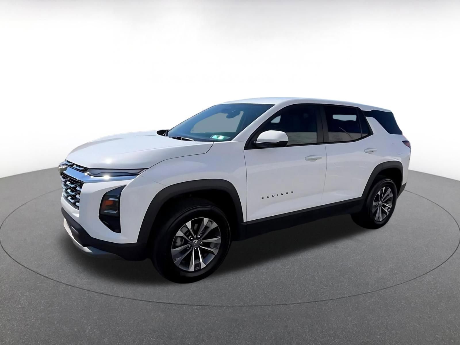 Used 2025 Chevrolet Equinox LT FWD image 8