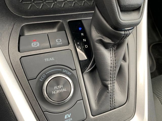 Used 2025 Toyota RAV4 LE image 23