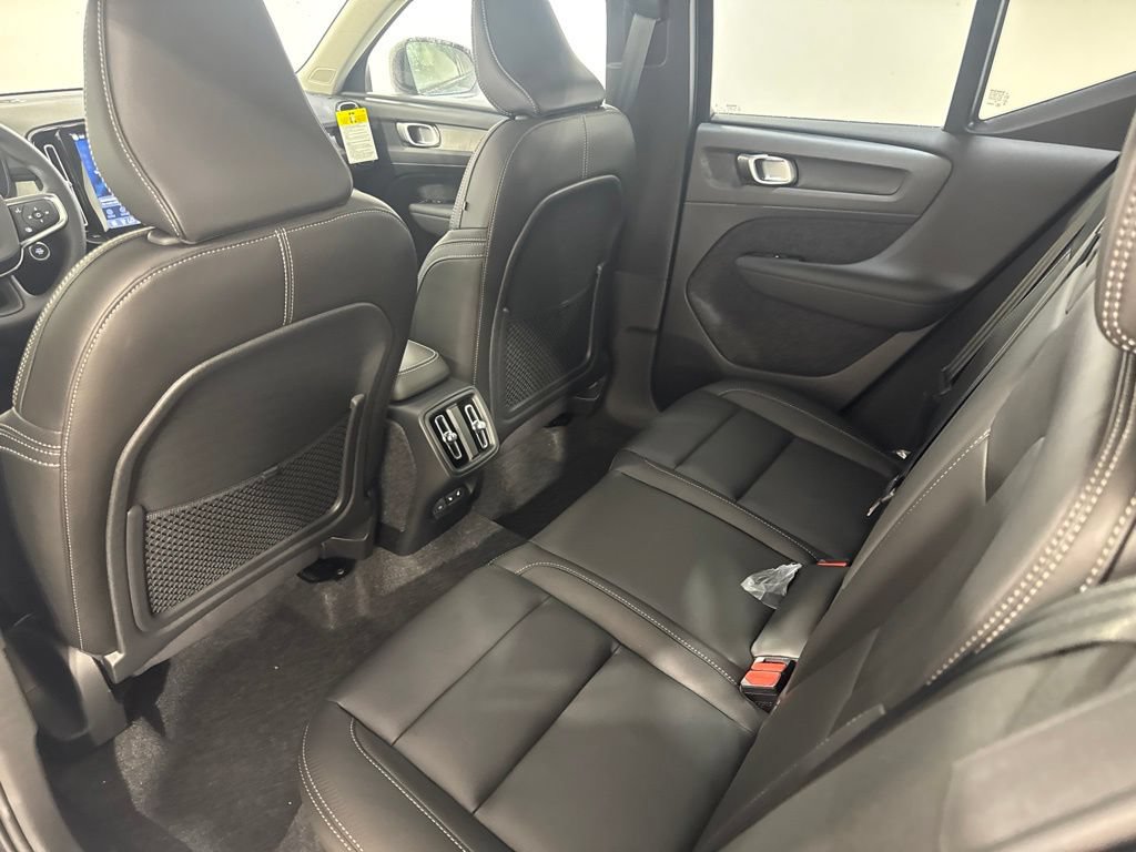 New 2026 Volvo XC40 B5 Plus w/ Climate Package AWD/4WD image 21