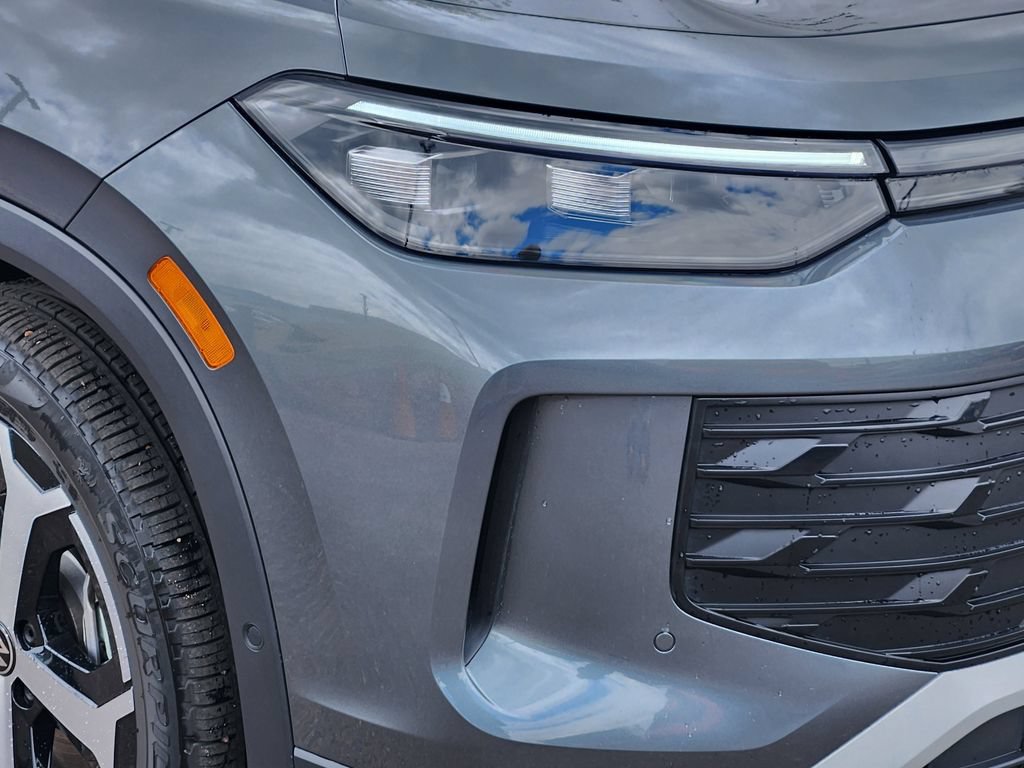 New 2025 Volkswagen Tiguan SE AWD/4WD image 27