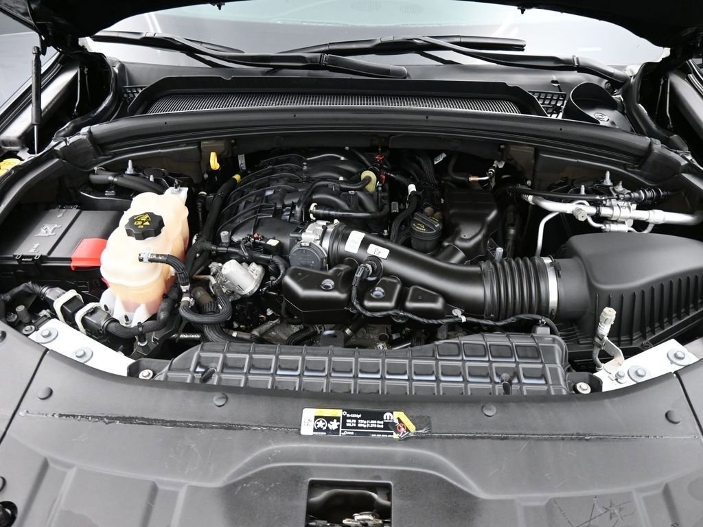 Used 2022 Jeep Grand Cherokee L Laredo image 15