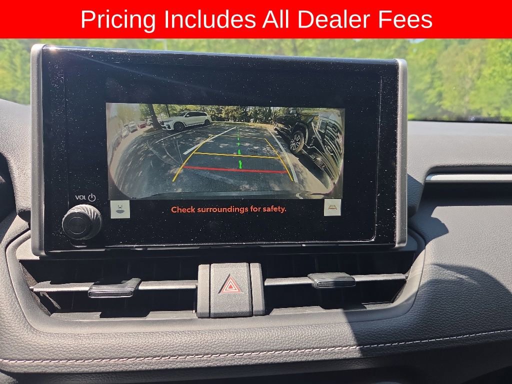 Used 2025 Toyota RAV4 LE AWD/4WD image 4
