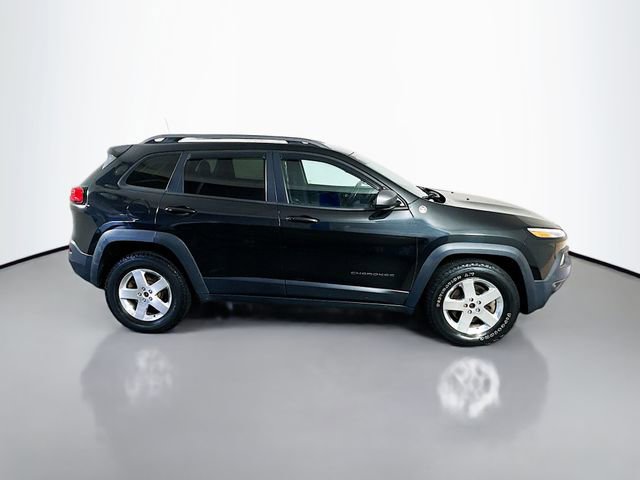 Used 2016 Jeep Cherokee Trailhawk image 5
