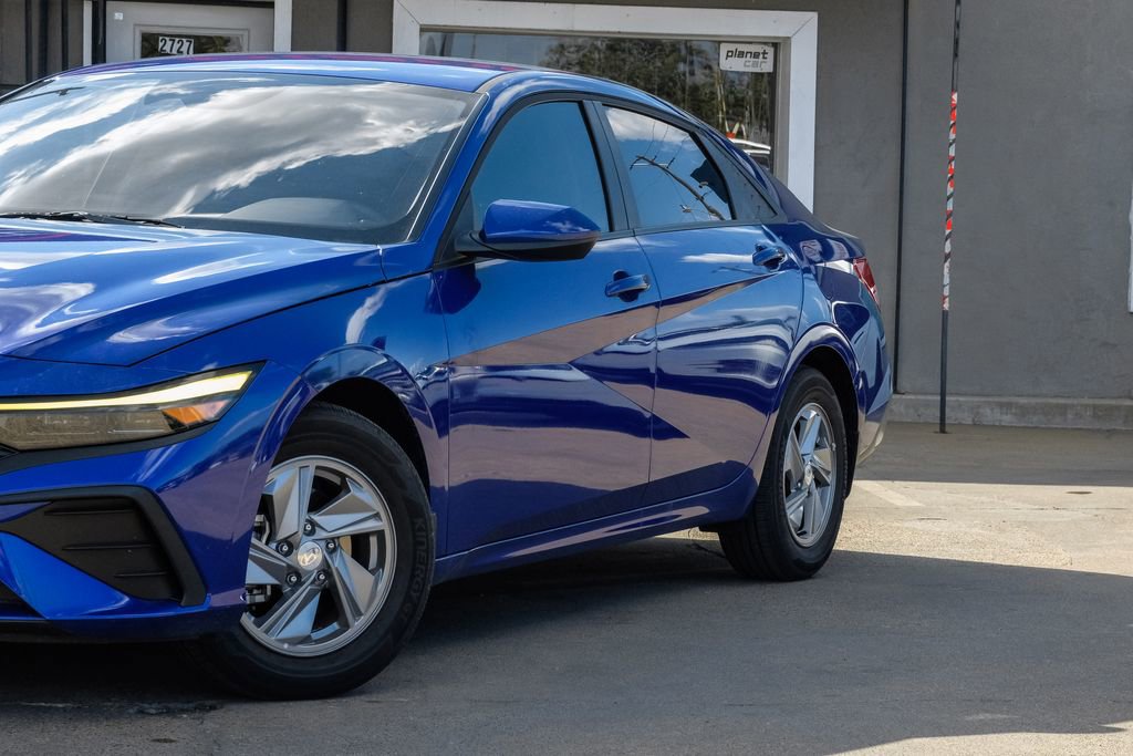 Used 2025 Hyundai Elantra SE image 6