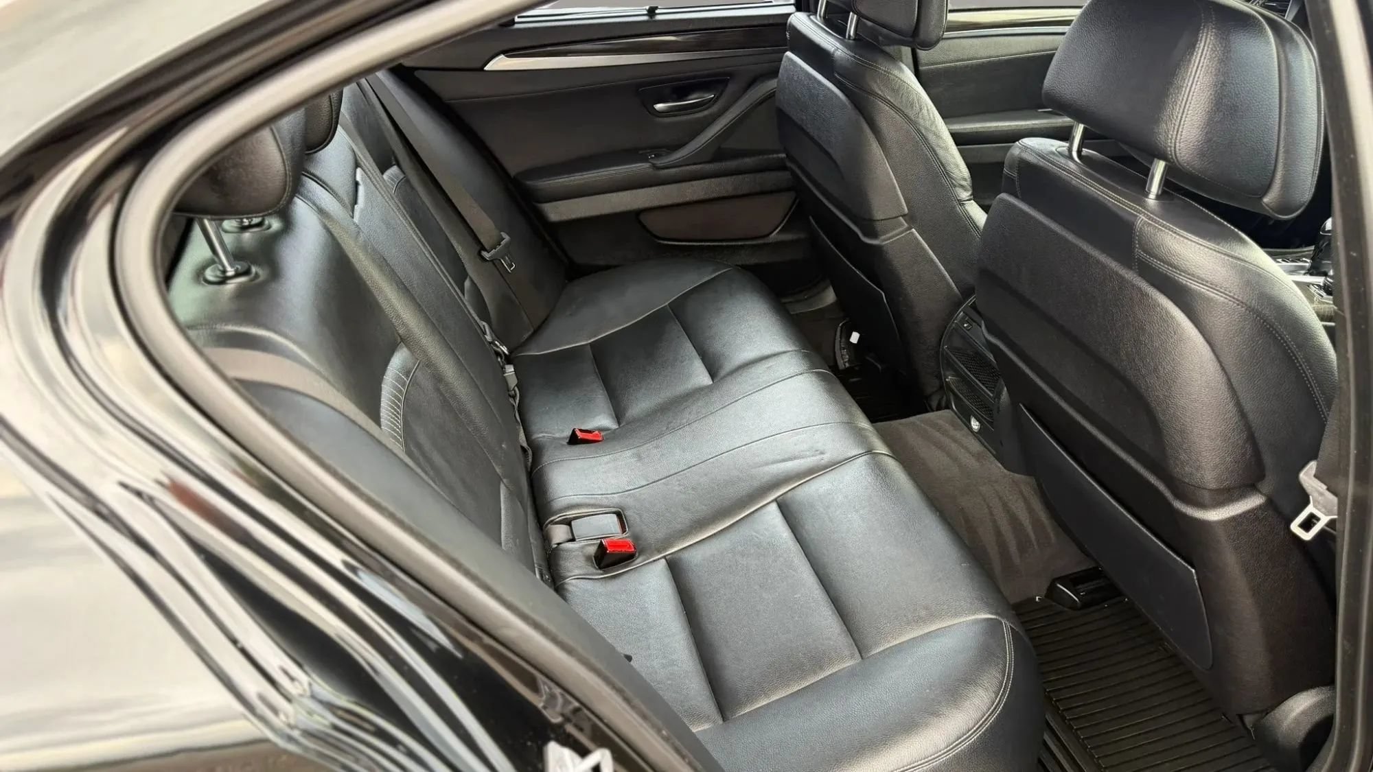 Used 2014 BMW 550i xDrive Sedan AWD/4WD image 15