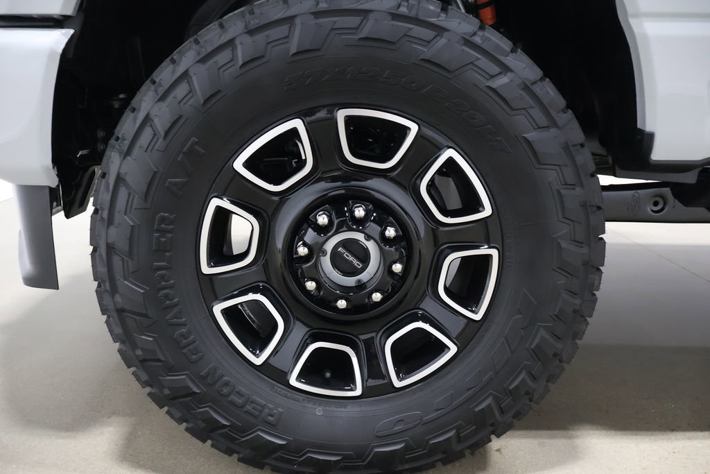 Used 2025 Ford F250 Platinum w/ Platinum Plus Package image 25