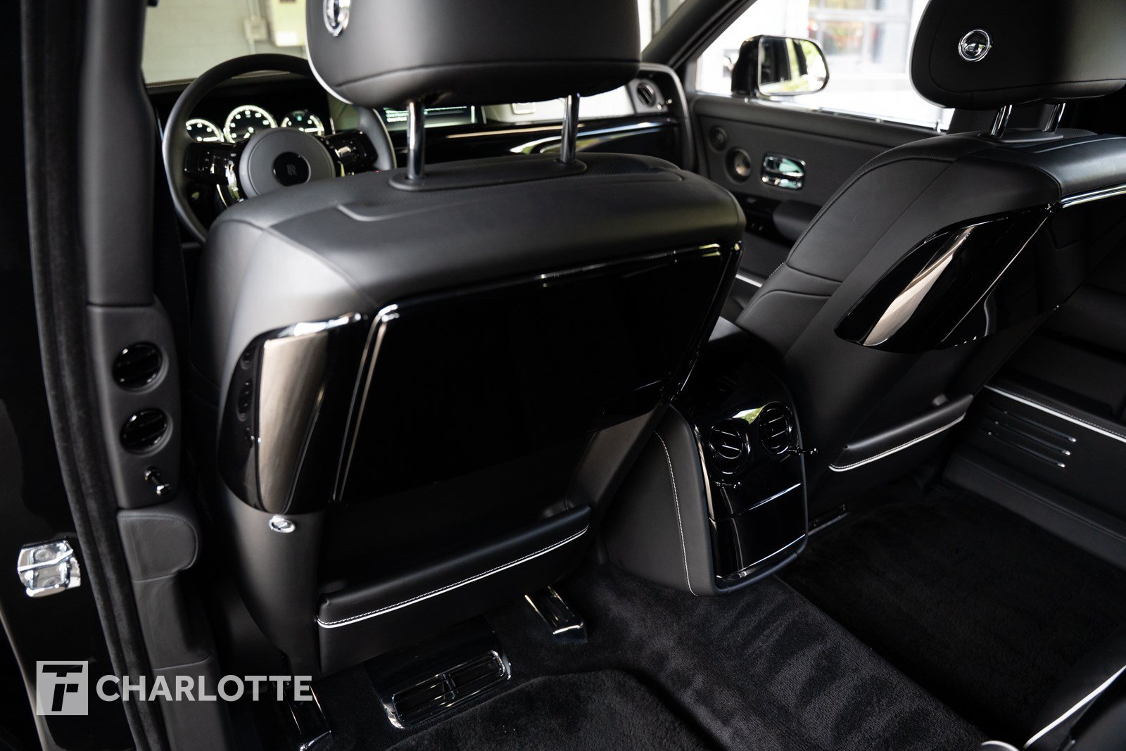 Used 2023 Rolls-Royce Phantom Extended Wheelbase RWD image 35
