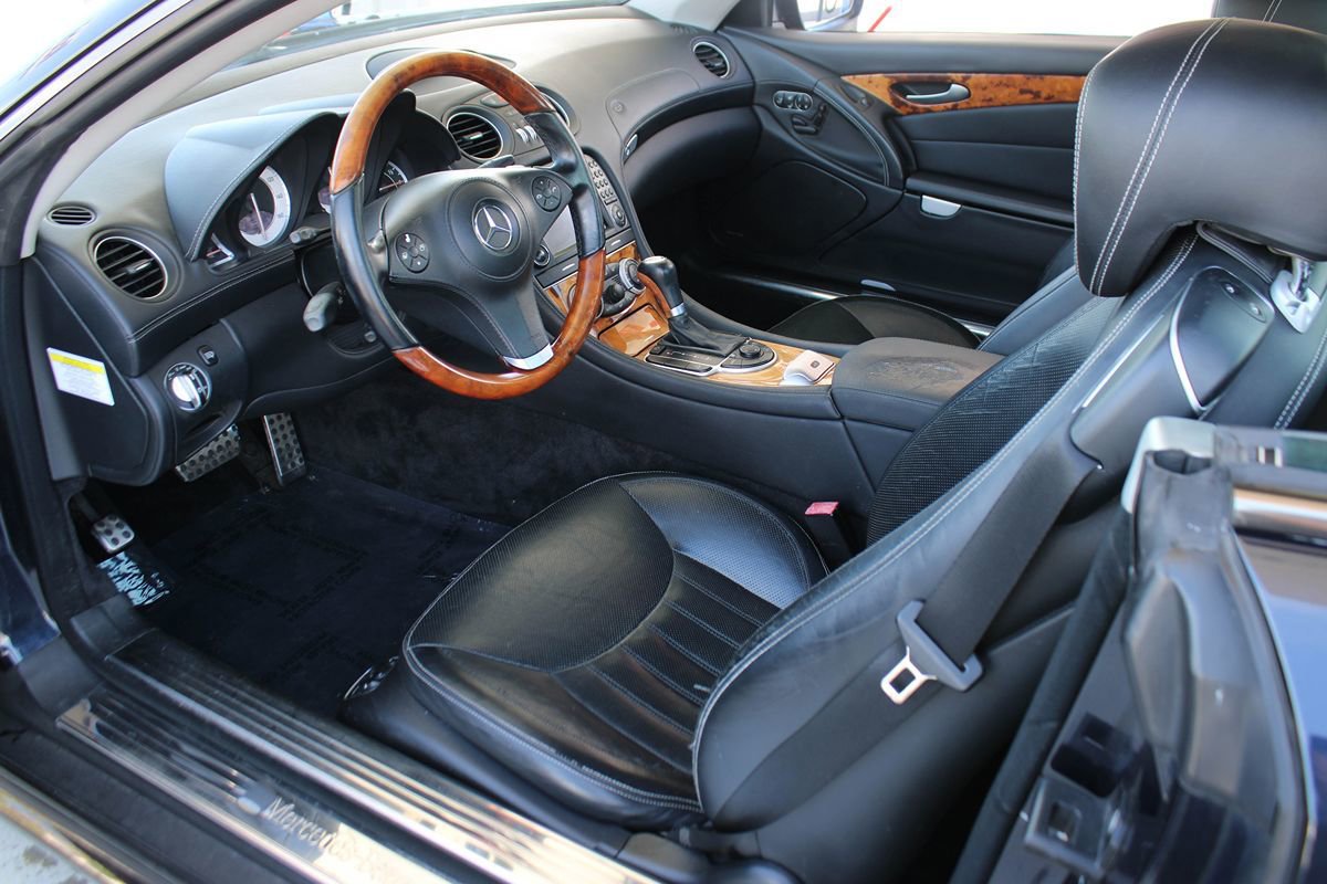 Used 2011 Mercedes-Benz SL 550 image 13