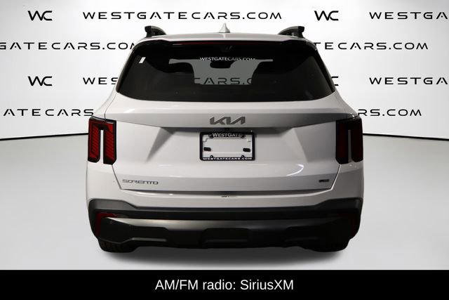 Used 2024 Kia Sorento SX Prestige w/ Olive Brown Leather Package AWD/4WD image 4
