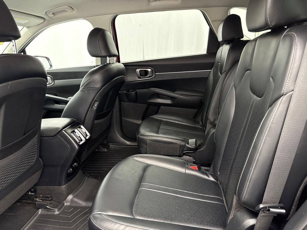Used 2022 Kia Sorento S FWD image 14