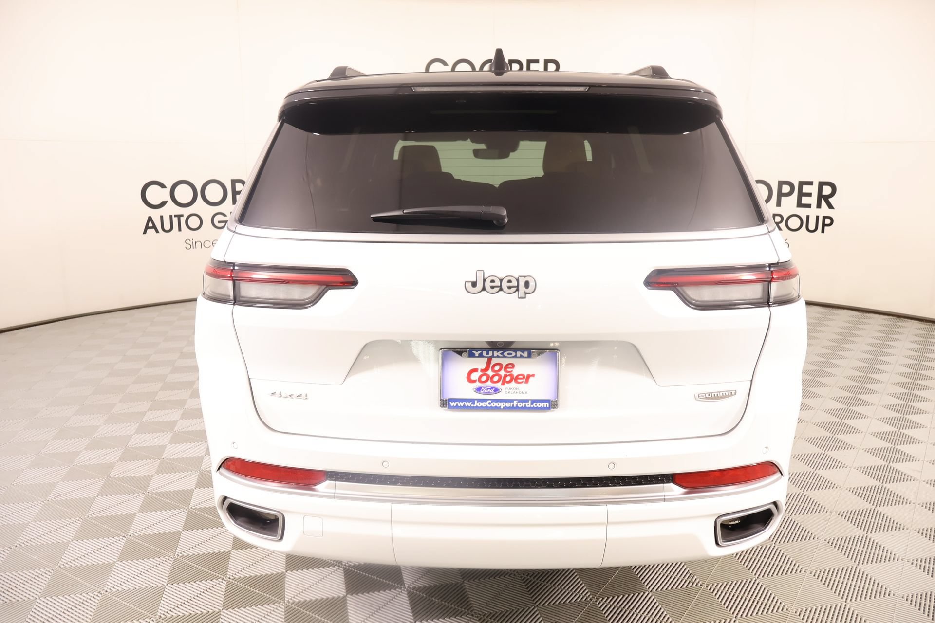 Used 2025 Jeep Grand Cherokee L Summit AWD/4WD image 25