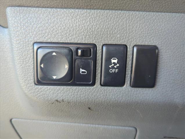 Used 2020 Nissan NV 3500 SV w/ Back Door Glass Package image 13