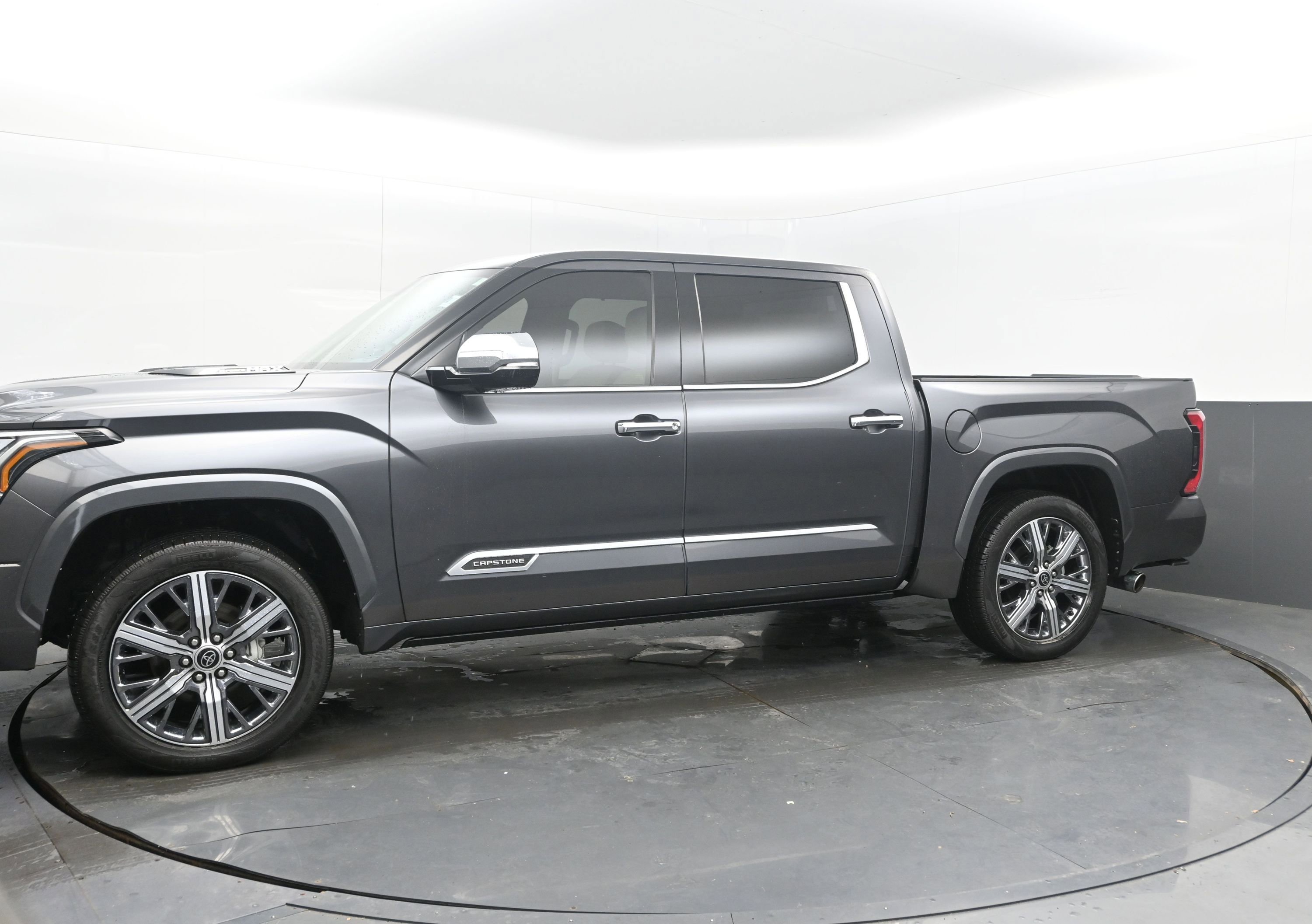 Used 2023 Toyota Tundra Capstone image 4