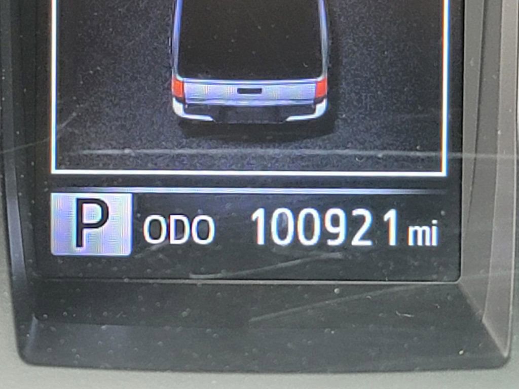 Used 2020 Toyota Tacoma SR image 28