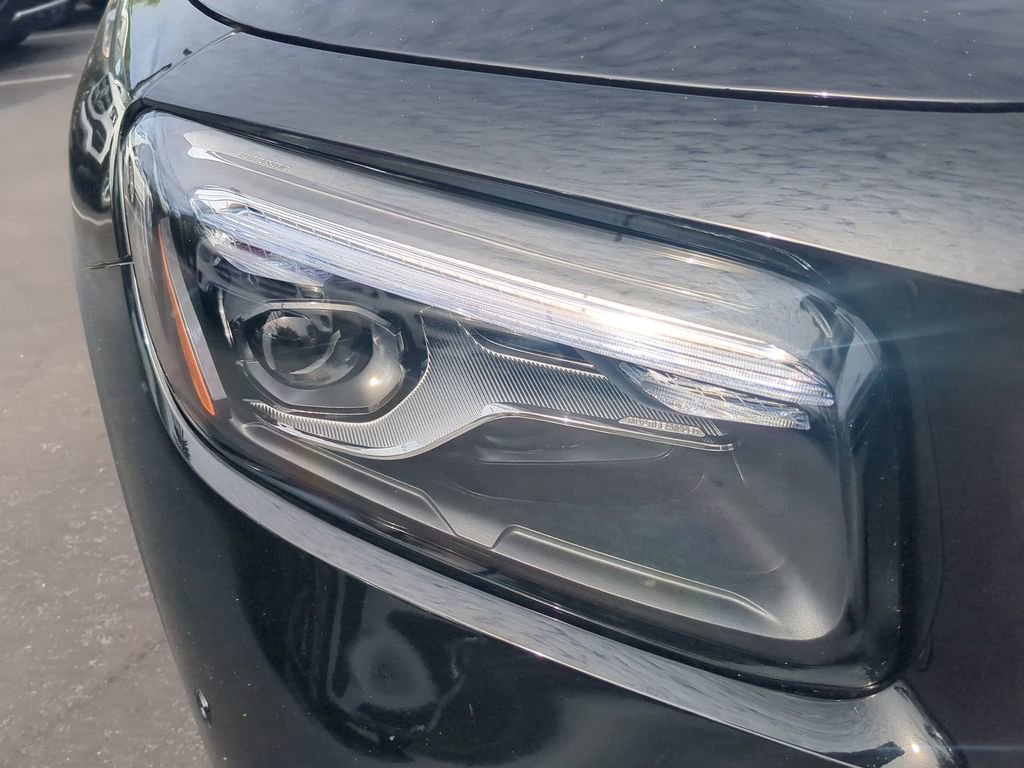 New 2024 Mercedes-Benz GLB 35 AMG 4MATIC image 7