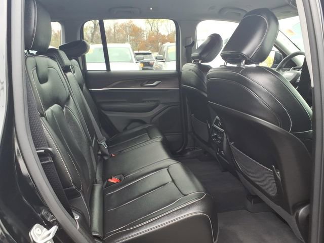 Certified 2023 Jeep Grand Cherokee Limited AWD/4WD image 11
